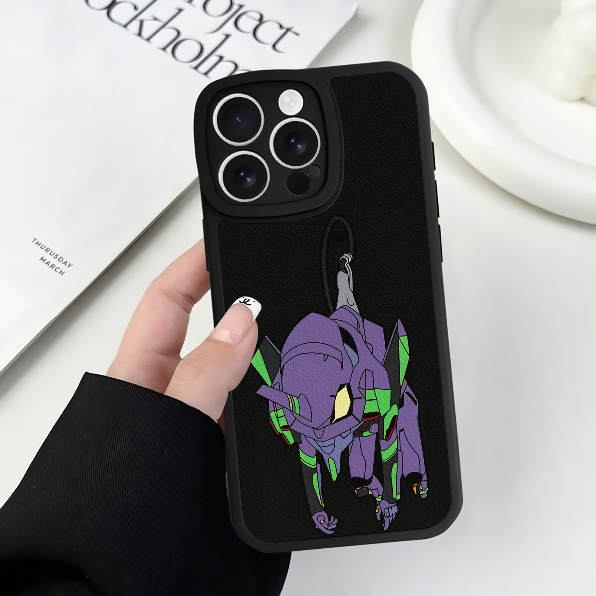 （画像用） EVA 新世紀エヴァンゲリオン 【iPhone 16シリーズ対応】シリコンスマホケース（レザー調） 材質：シリコン
